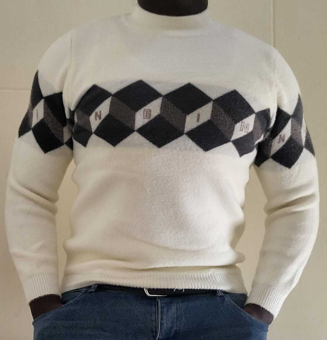 Roundneck sweaters