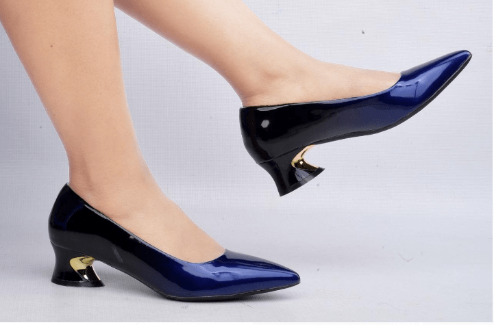 Chunky low heels