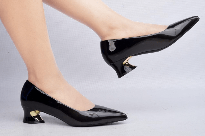 Chunky low heels
