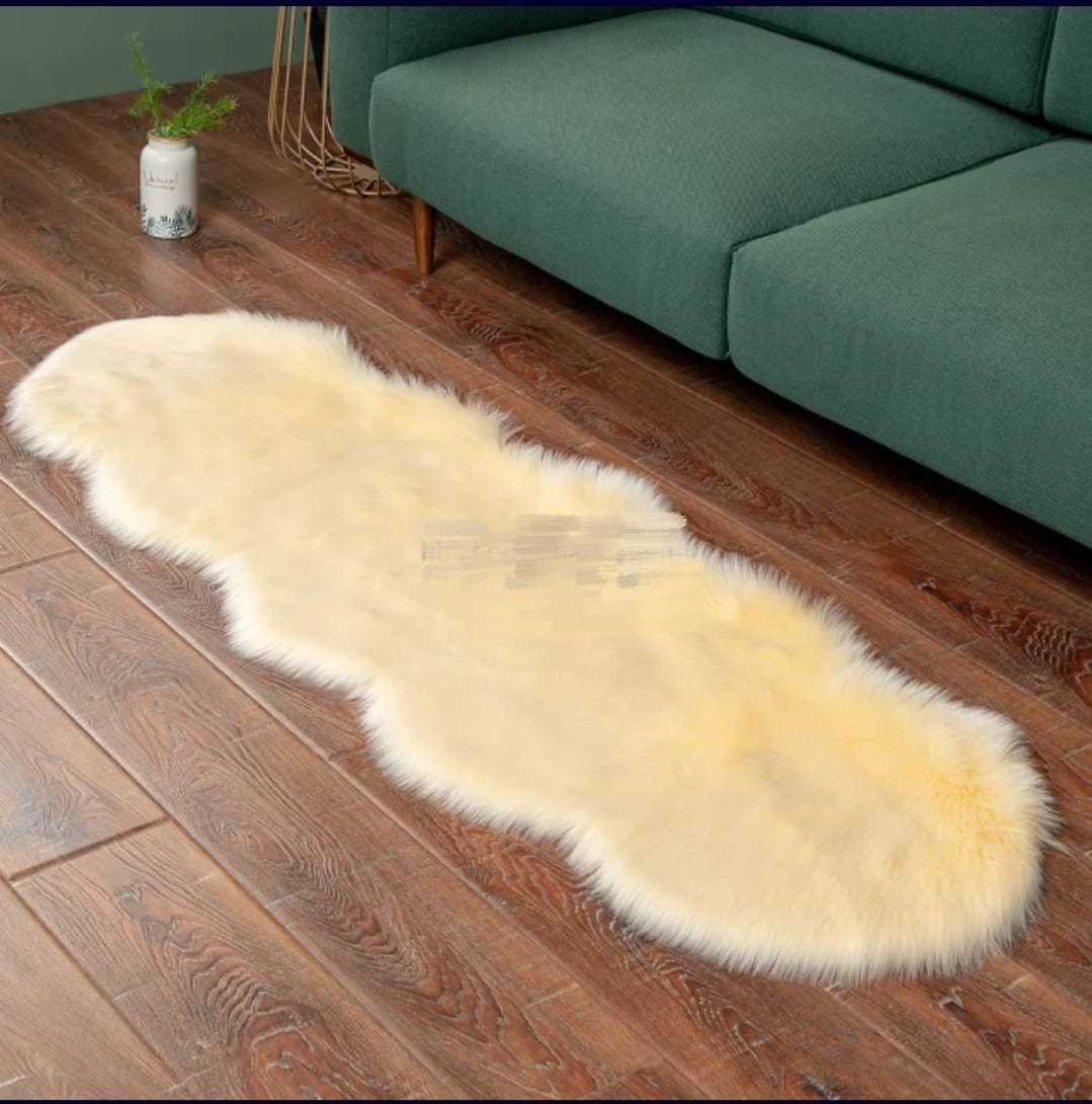 Fox fur mat