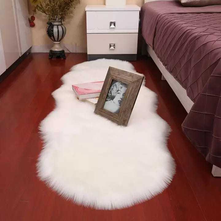 Fox fur mat