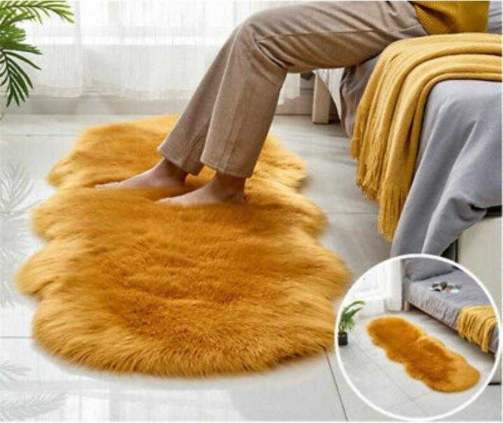 Fox fur mat
