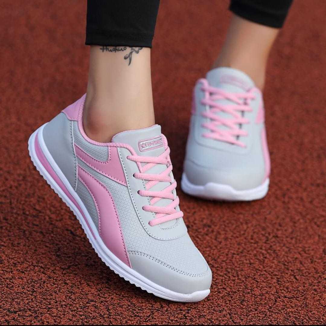 All season Ladies sneakers