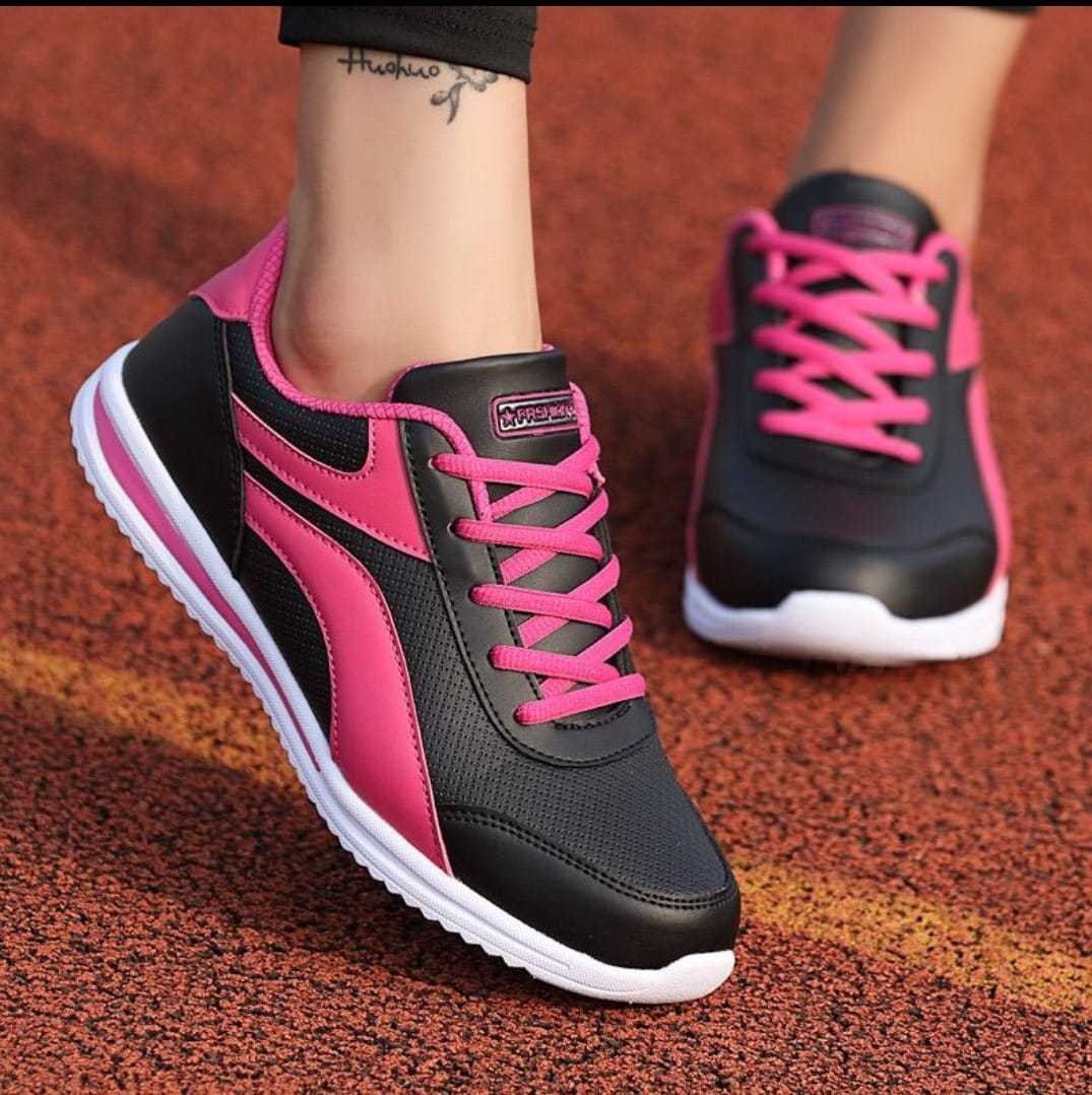 All season Ladies sneakers