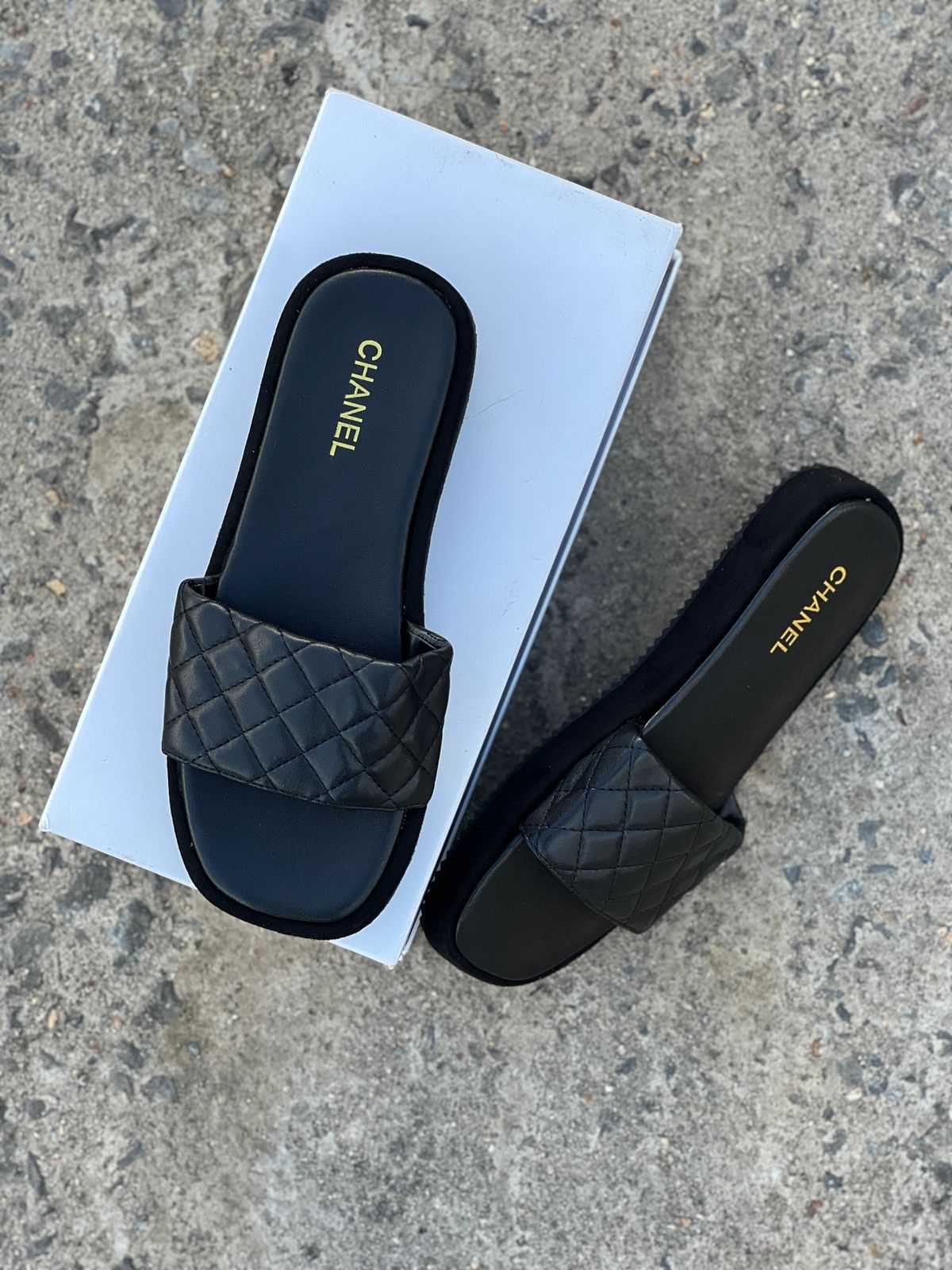 HIGH QUALITY SLIP~ON SANDLES (CHANEL)