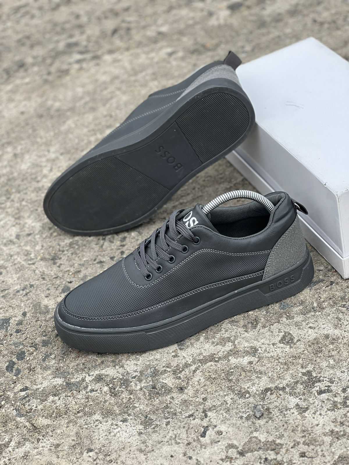 MEN LEATHER LACED CASUALS