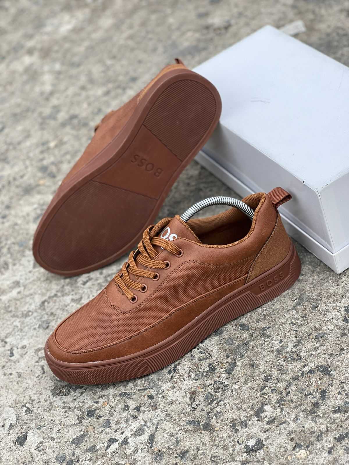 MEN LEATHER LACED CASUALS