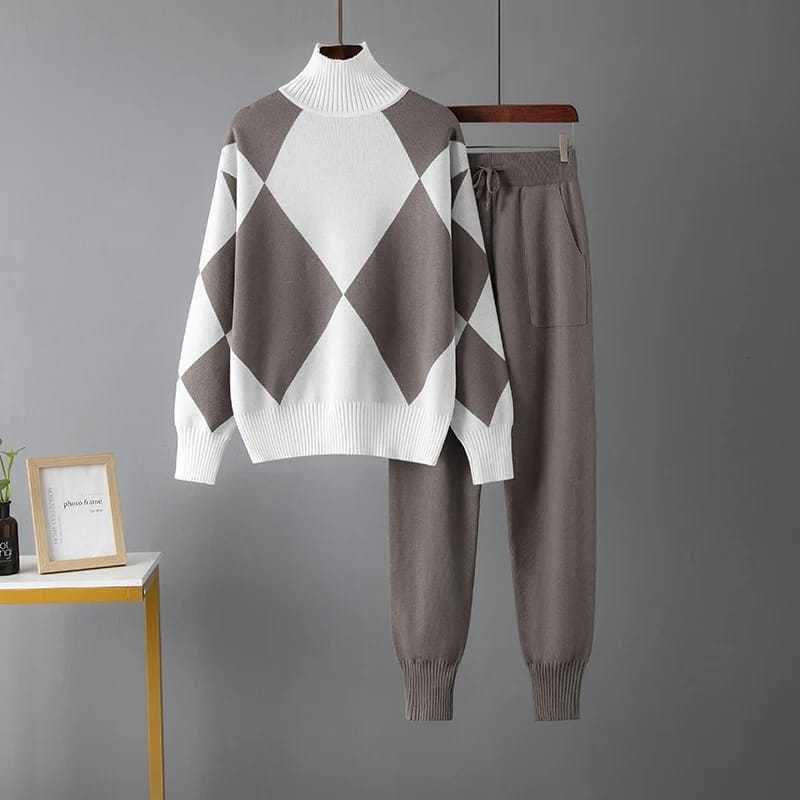 2 Piece Sweaters Set.