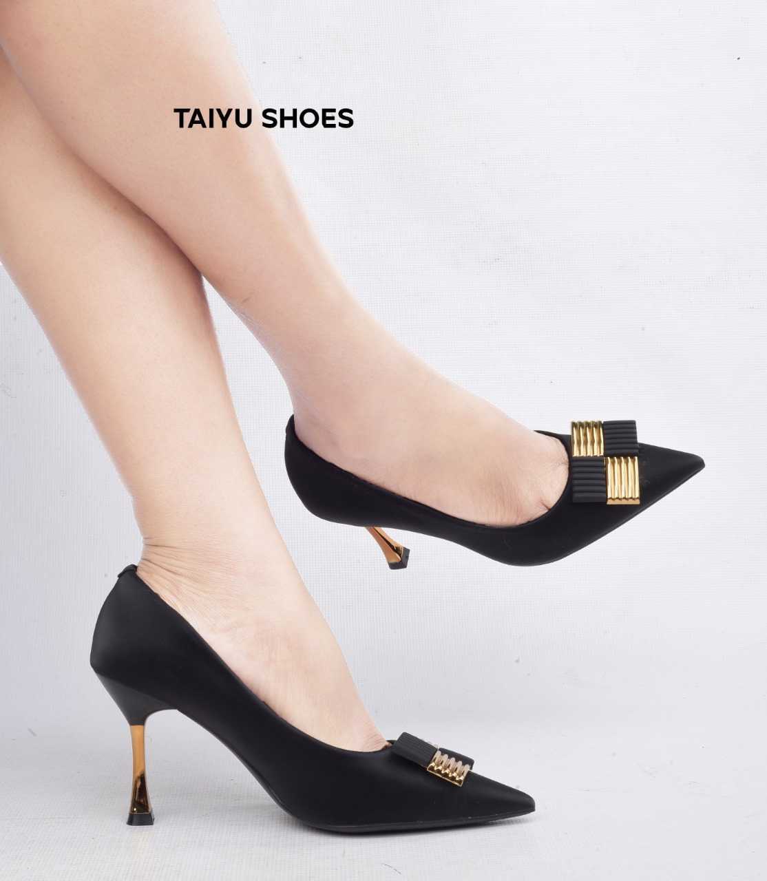 Ladies Shoes