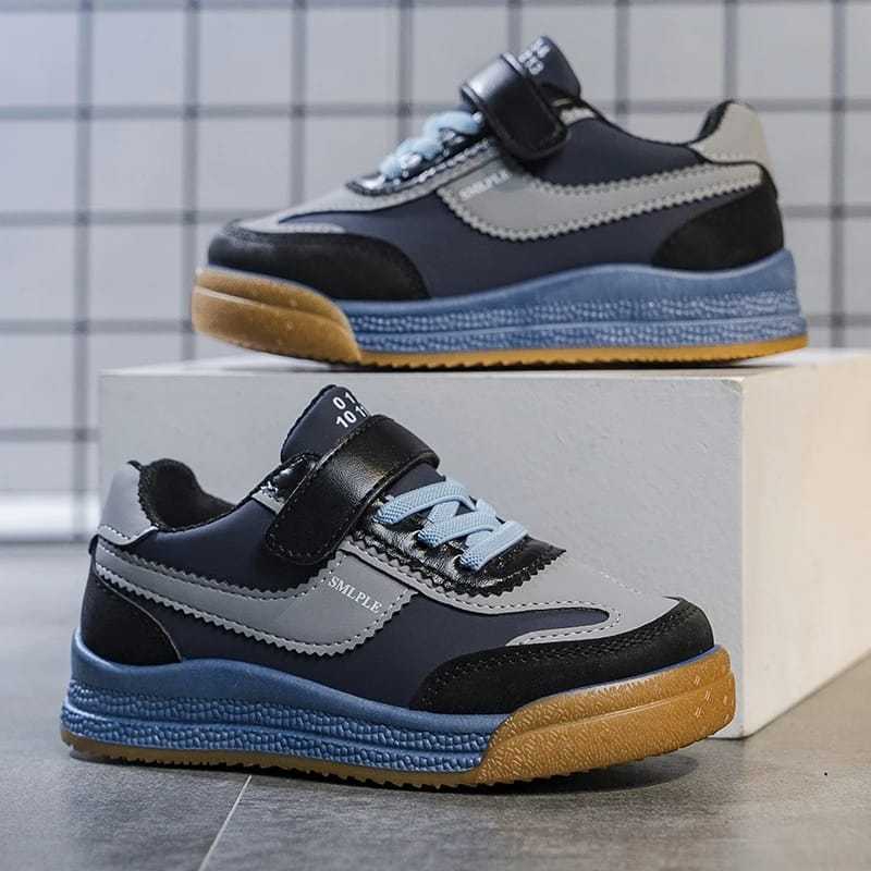 Kid's Sneakers