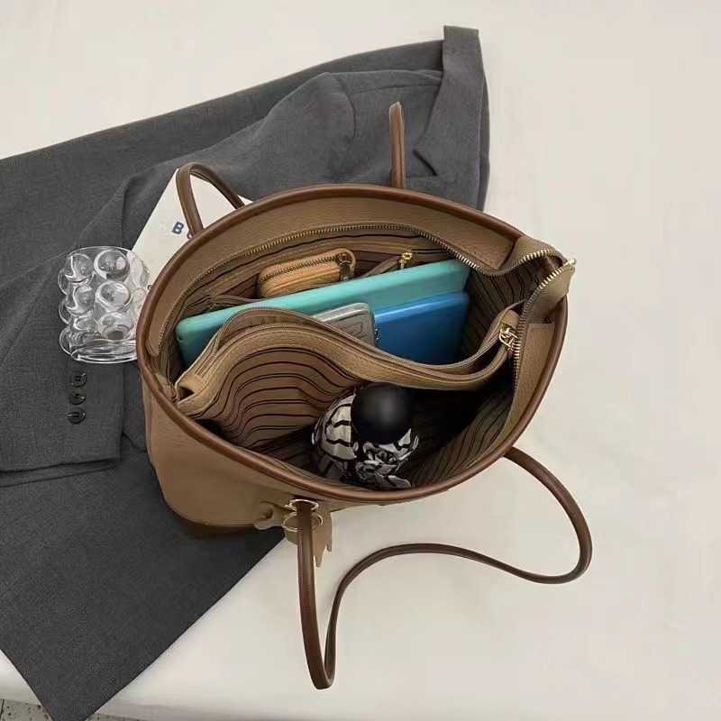 The Ladies E bag 3092