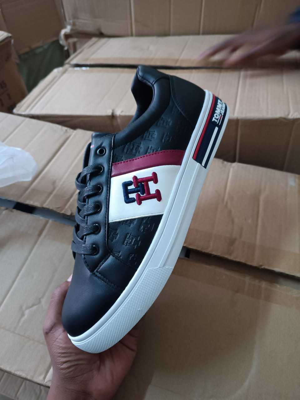 Tommy Hilfiger