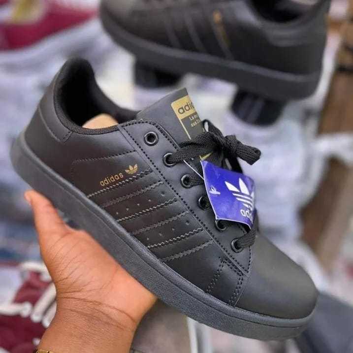 Addidas Sneakers