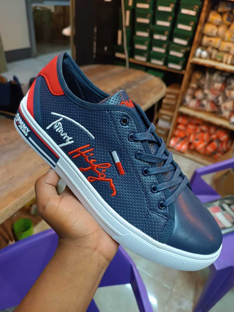 Tommy Hilfiger