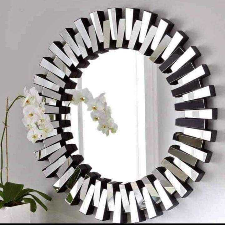 Round Serrated Decor Mirror