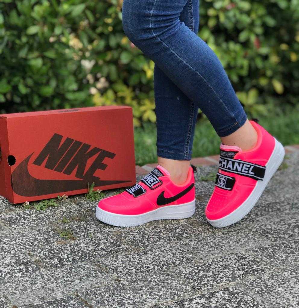 Nike Sneakers