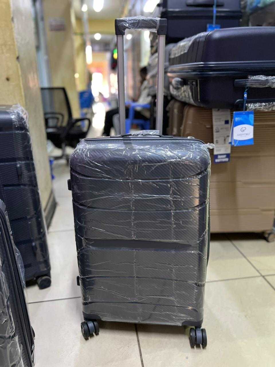 Unbreakable rubber suitcase  PP MEDIUM