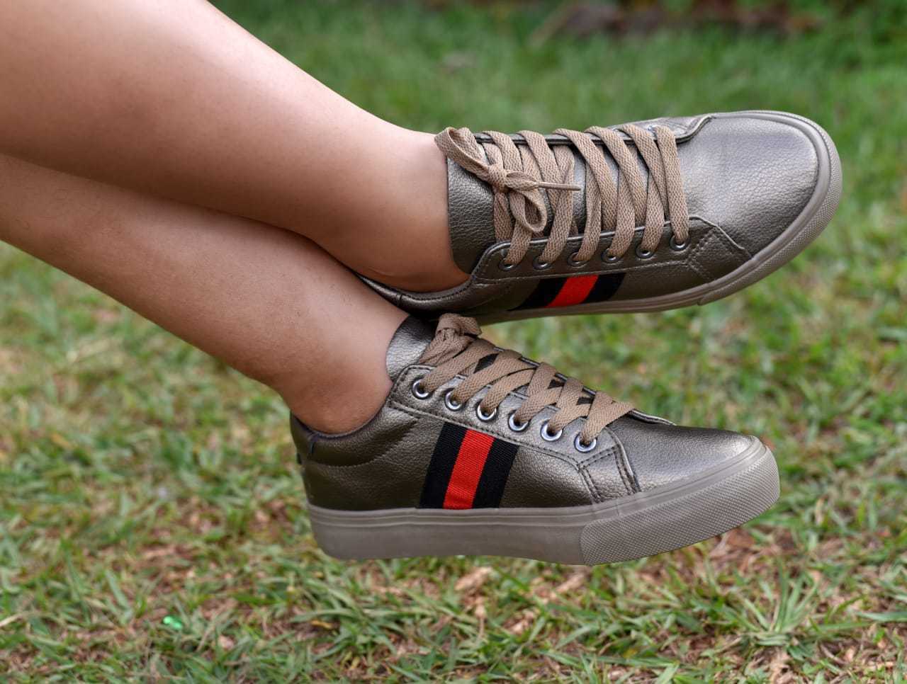 CASUAL RUBBERS ( CARVELA)