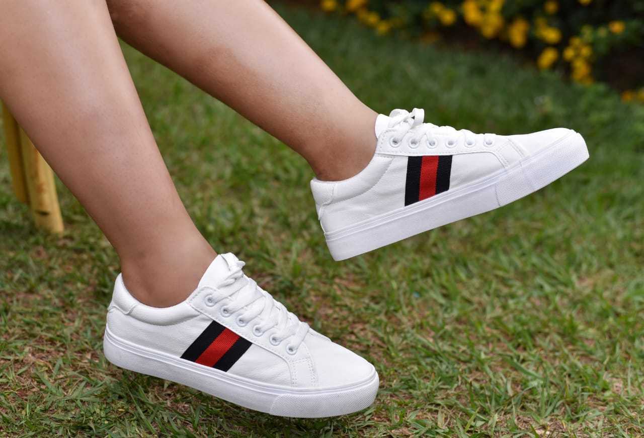 CASUAL RUBBERS ( CARVELA)