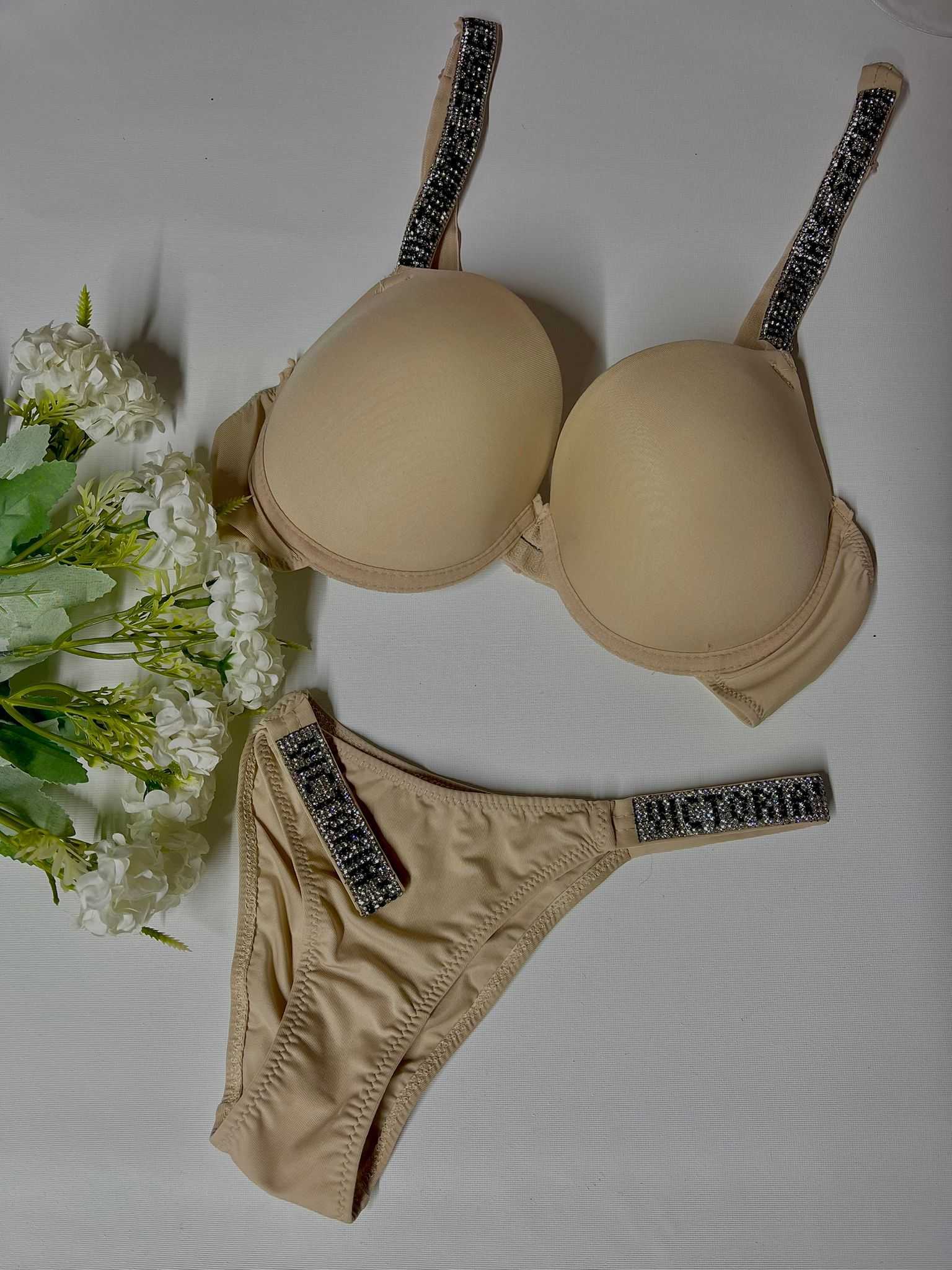 Ladies Bra &amp; Bottom,